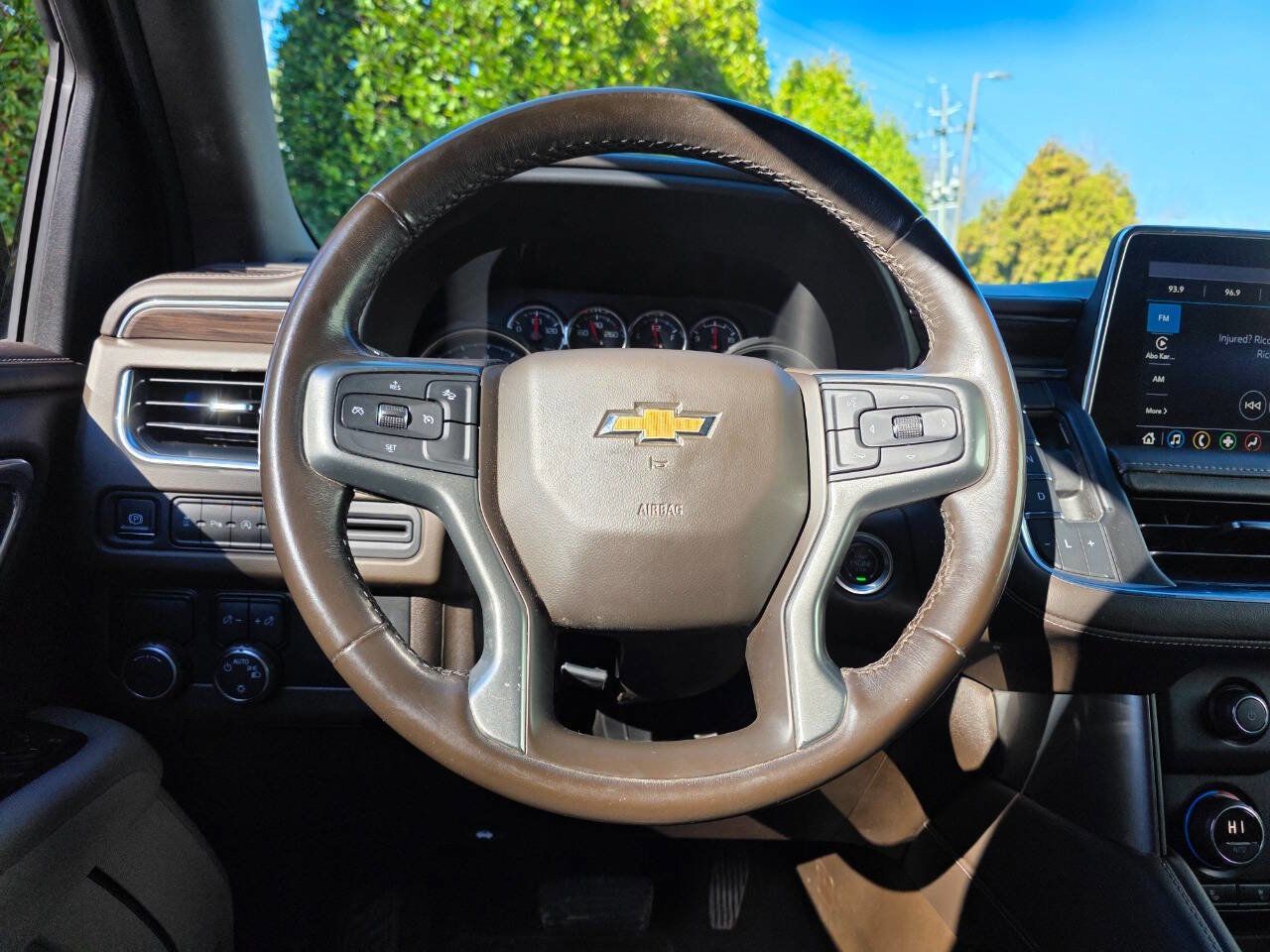 Used 2021 Chevrolet Suburban LT RWD image 19