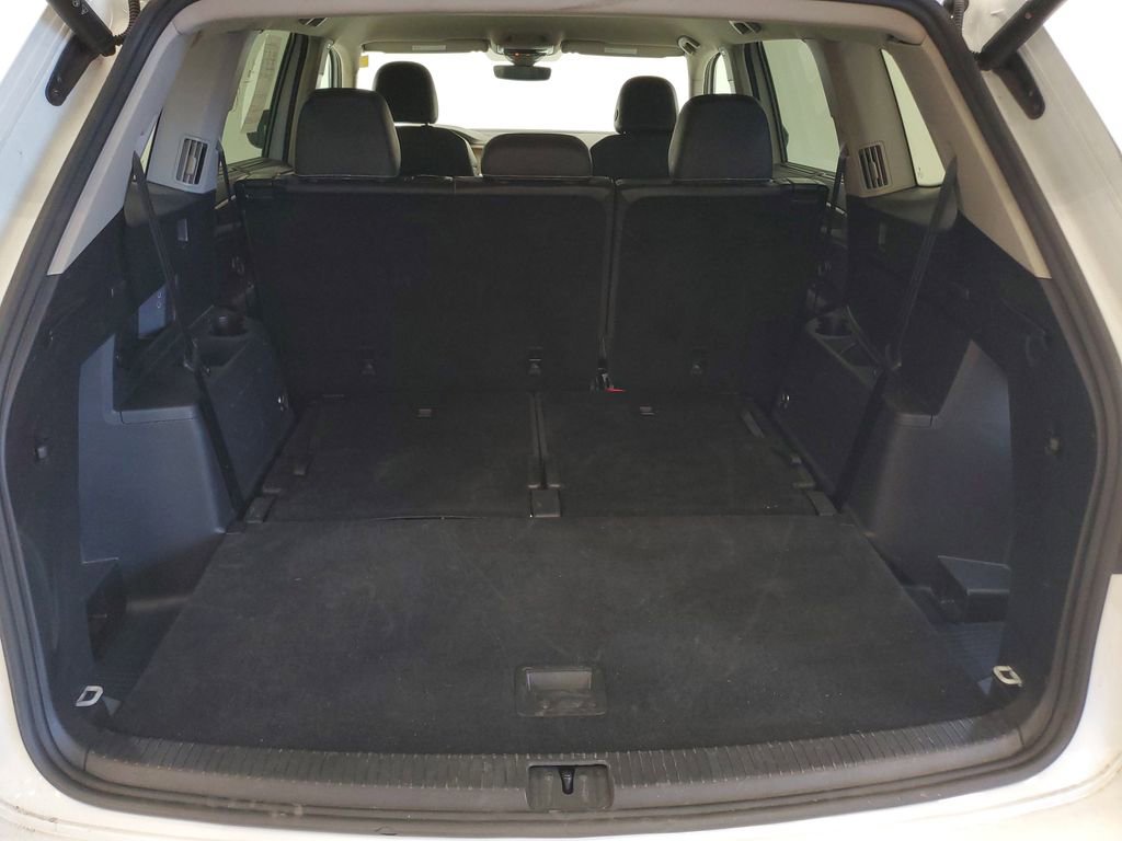 Used 2025 Volkswagen Atlas SE image 25