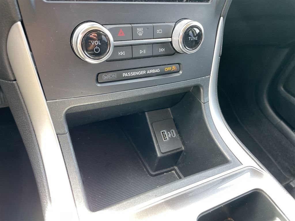 Used 2024 Ford Edge SEL image 38