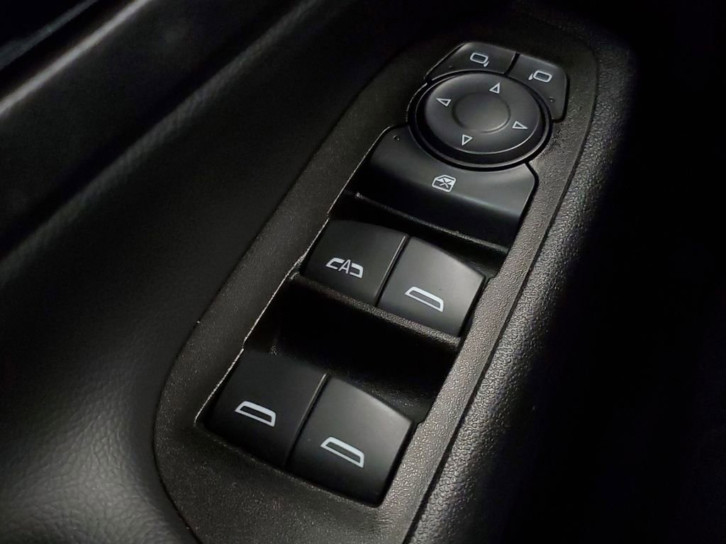 Used 2023 Chevrolet Equinox LT image 17