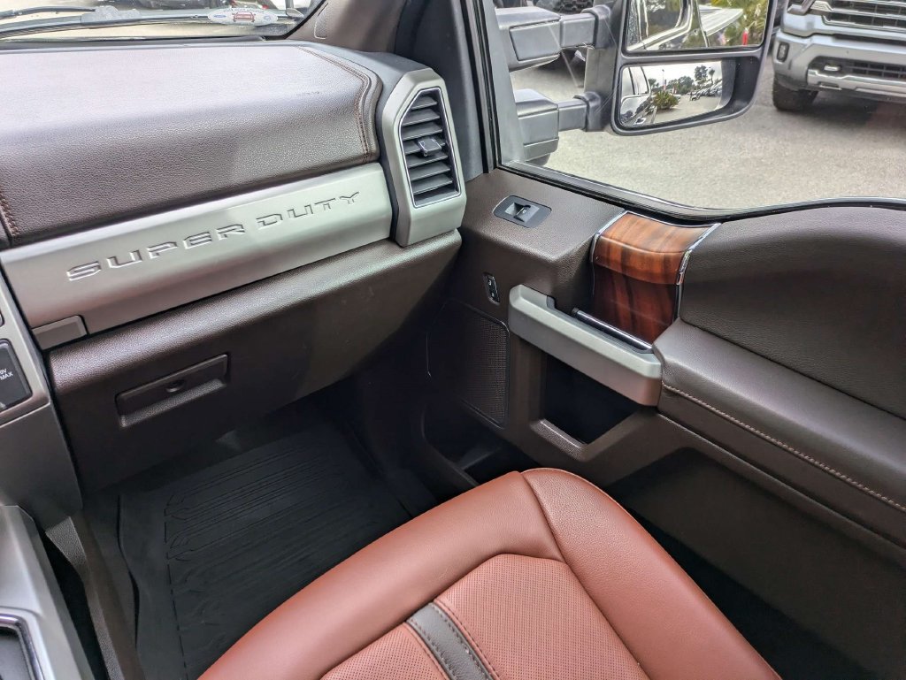 Used 2022 Ford F350 King Ranch w/ Chrome Package AWD/4WD image 17