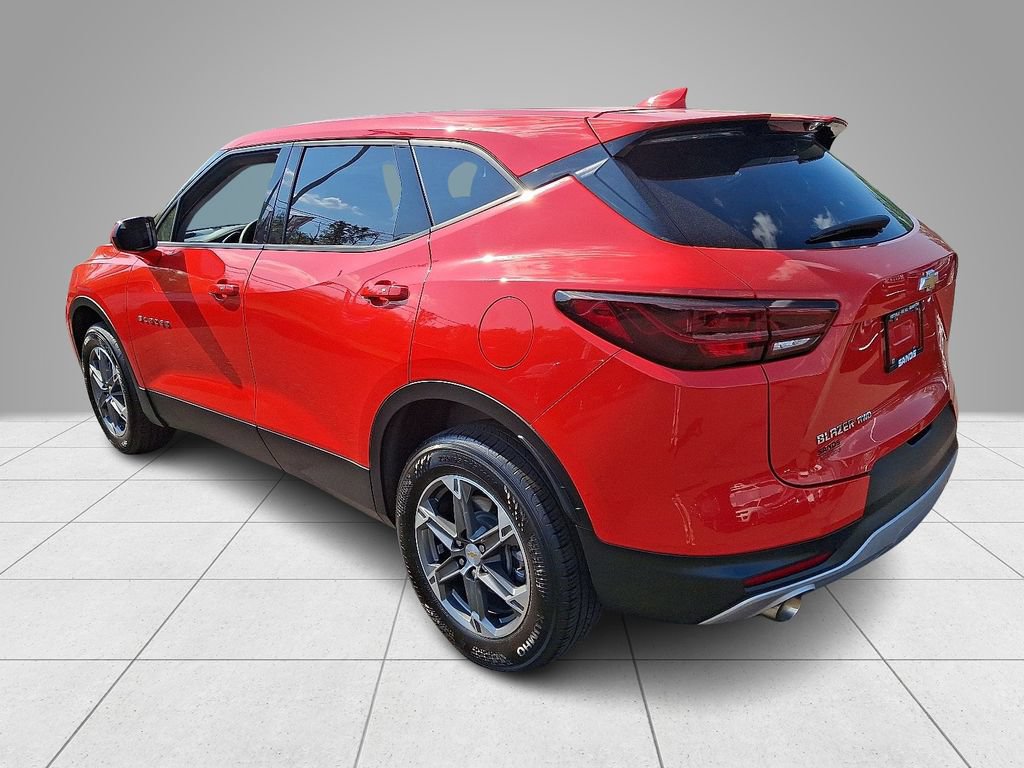Used 2025 Chevrolet Blazer LT AWD/4WD image 8