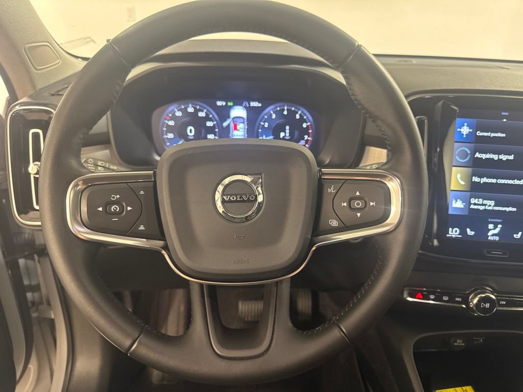 Used 2020 Volvo XC40 T5 Momentum AWD/4WD image 11