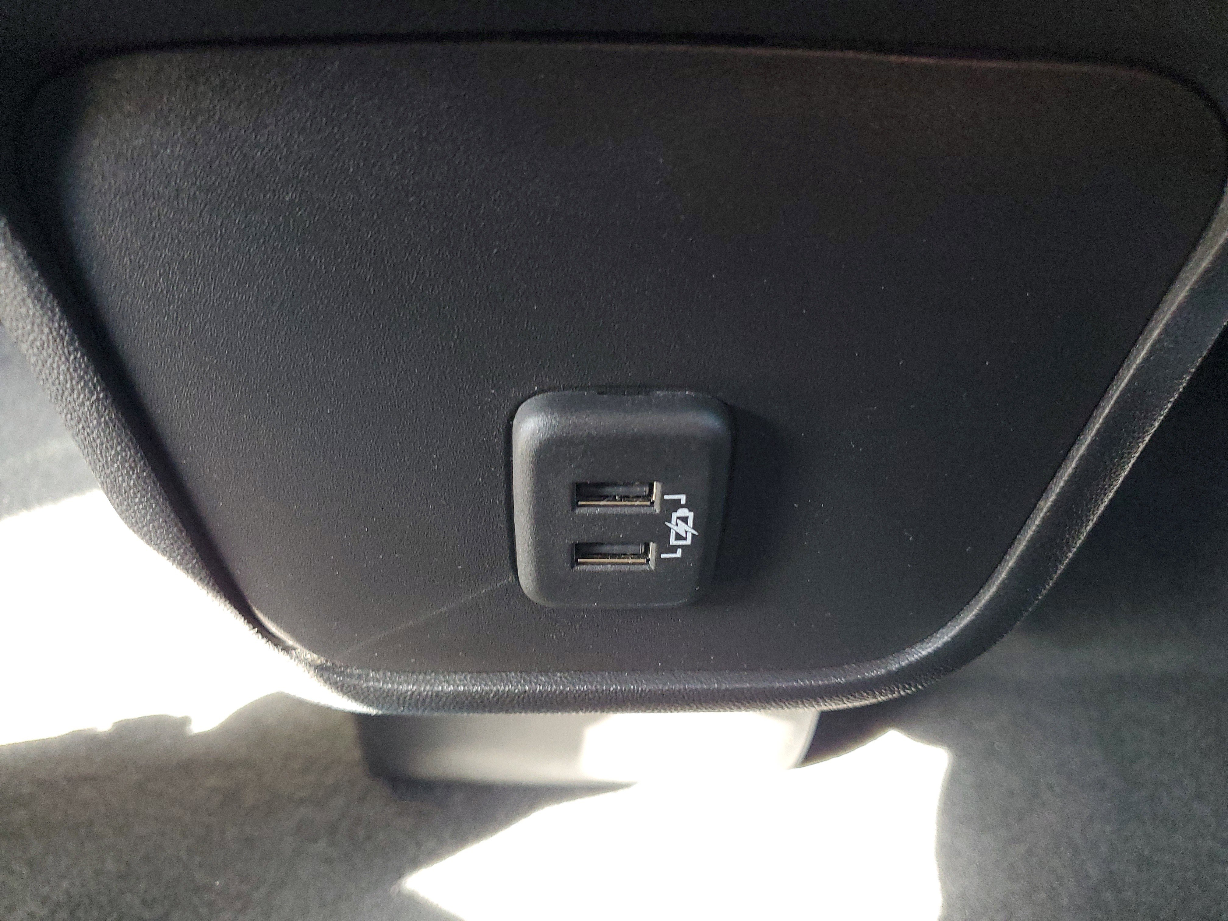 Used 2022 GMC Terrain SLE image 16