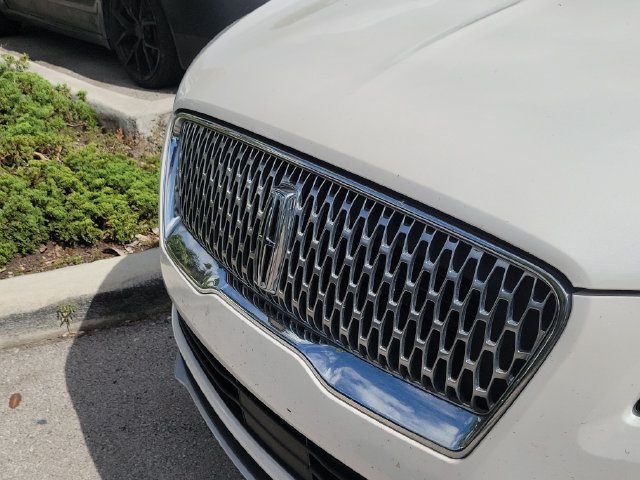 Used 2019 Lincoln MKC Select w/ Select Plus Package FWD image 5