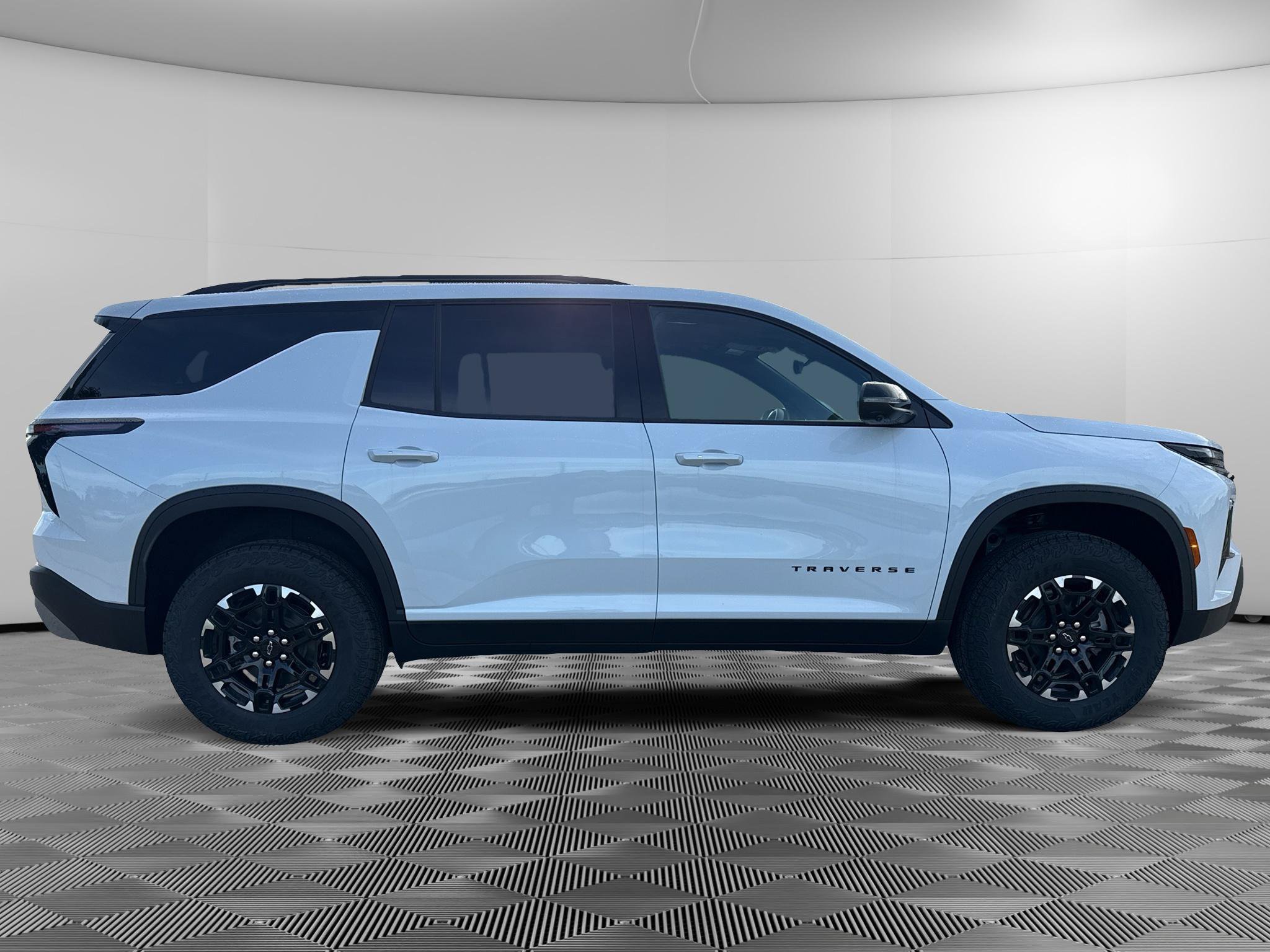New 2027 Chevrolet Traverse Z71 w/ Driver Confidence Package AWD/4WD image 5