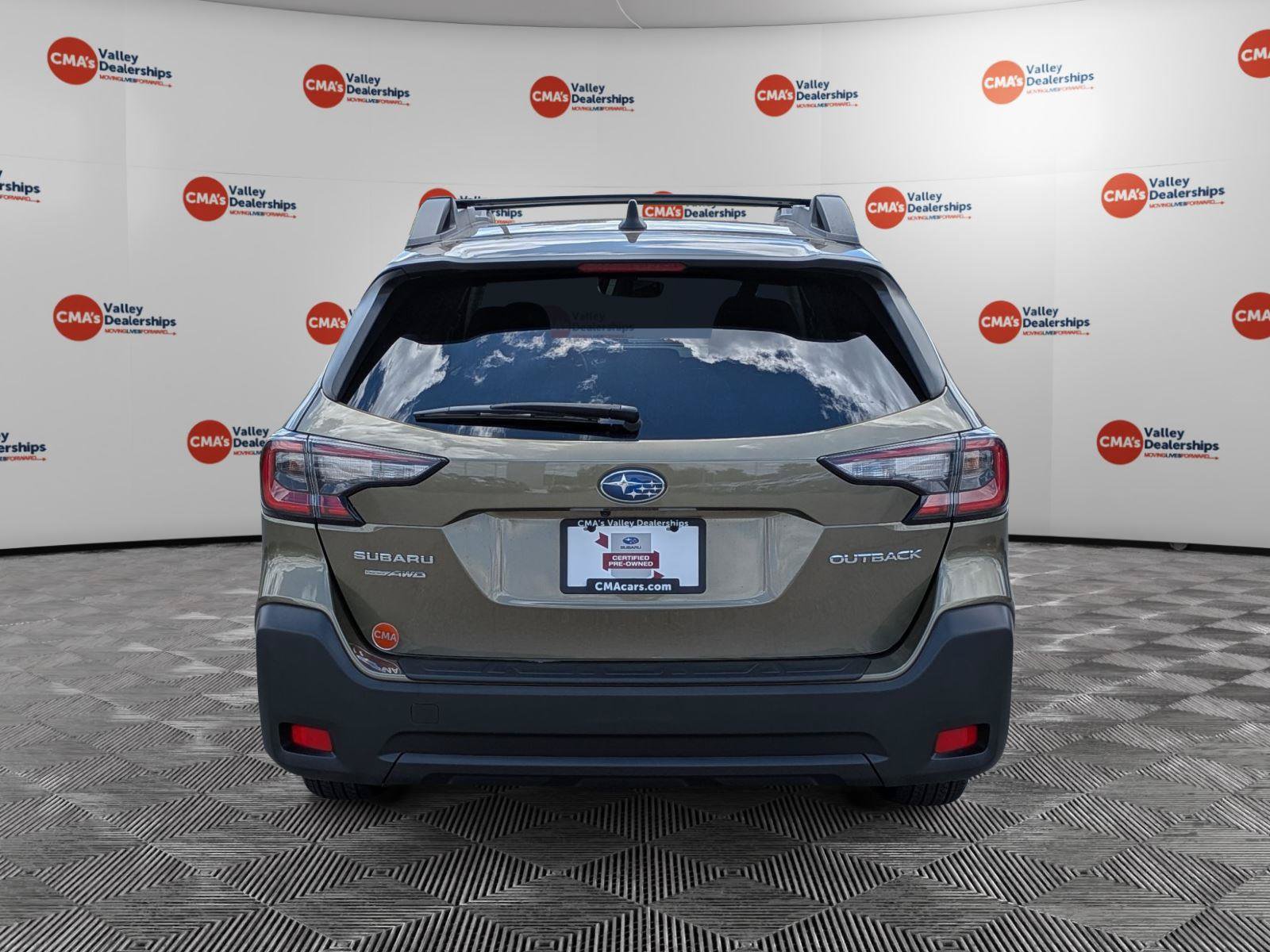 Certified 2025 Subaru Outback Premium AWD/4WD image 18