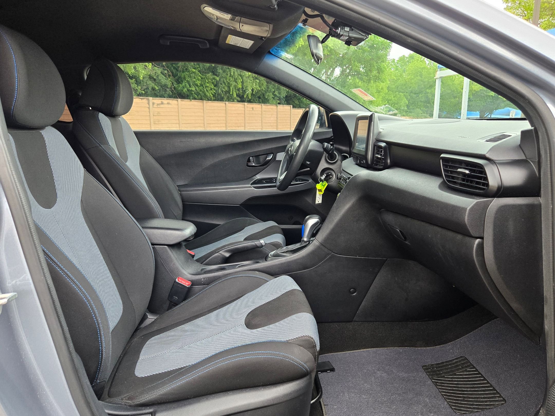 Used 2019 Hyundai Veloster 2.0 FWD image 25