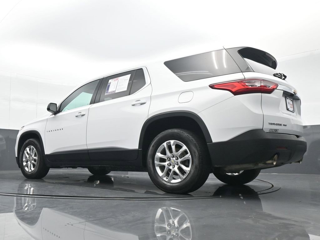Used 2021 Chevrolet Traverse LS image 19