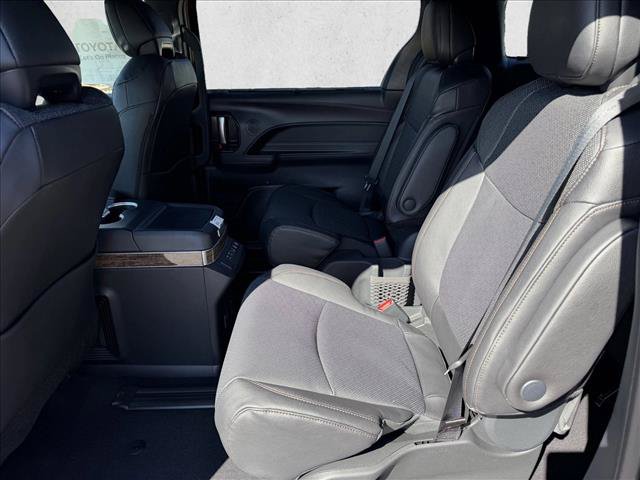 New 2026 Toyota Sienna Platinum AWD/4WD image 9