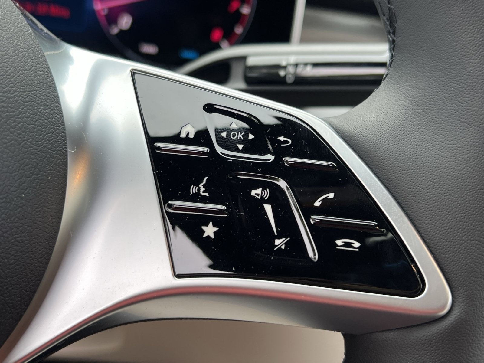 New 2026 Mercedes-Benz C 300 4MATIC Sedan image 37