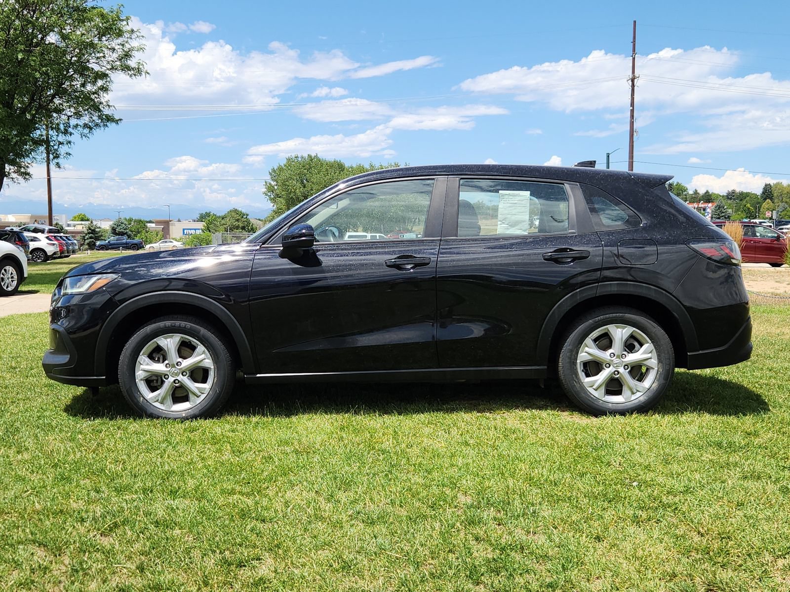Used 2023 Honda HR-V LX image 2