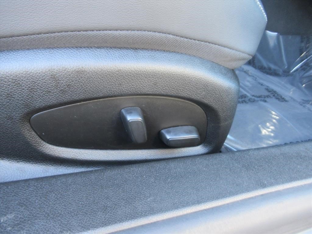 Certified 2024 Chevrolet Camaro LT image 12