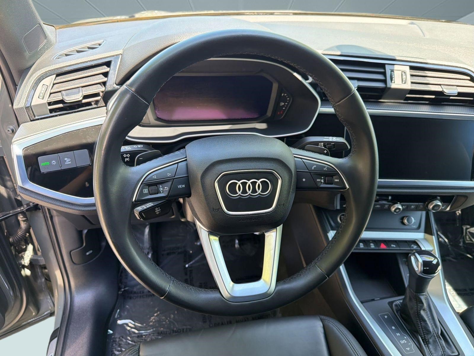 Used 2023 Audi Q3 2.0T Premium w/ Convenience Package AWD/4WD image 23