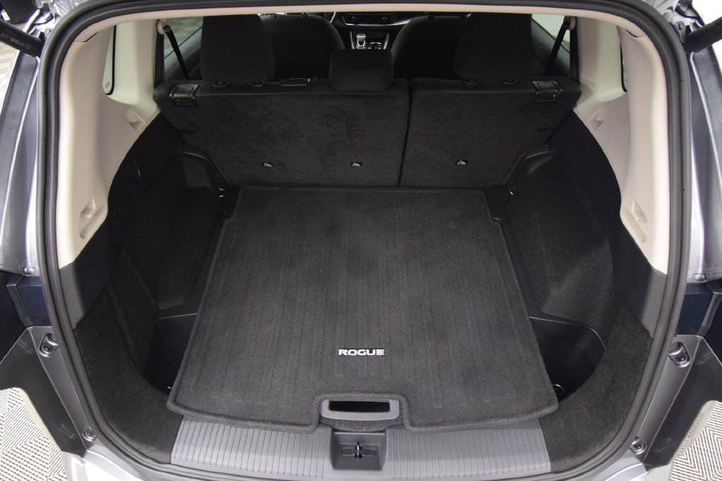 Used 2025 Nissan Rogue SV AWD/4WD image 24
