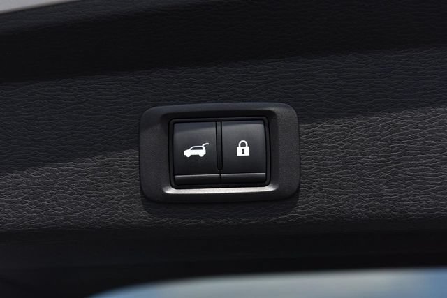 Used 2025 Mitsubishi Outlander SE AWD/4WD image 29
