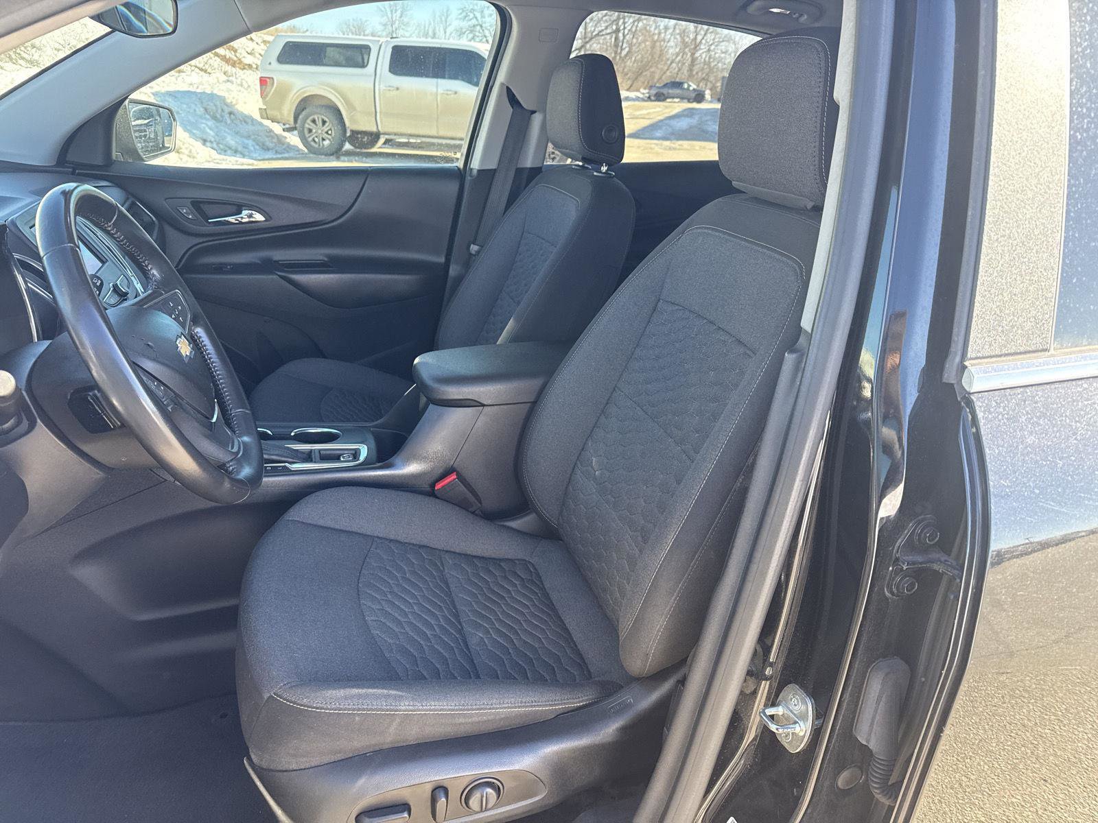 Used 2021 Chevrolet Equinox LT AWD/4WD image 11