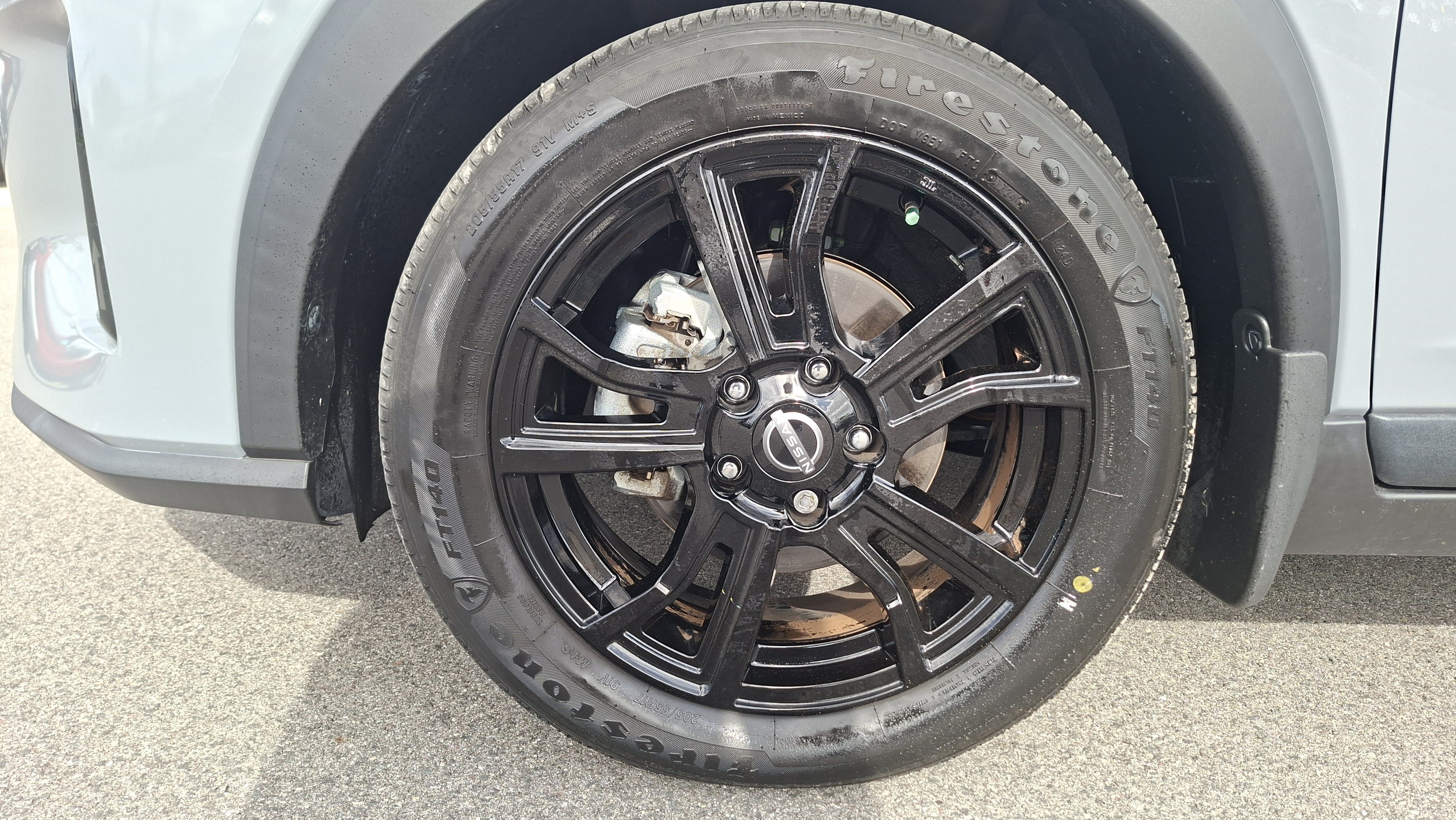 Certified 2024 Nissan Kicks SR FWD image 23