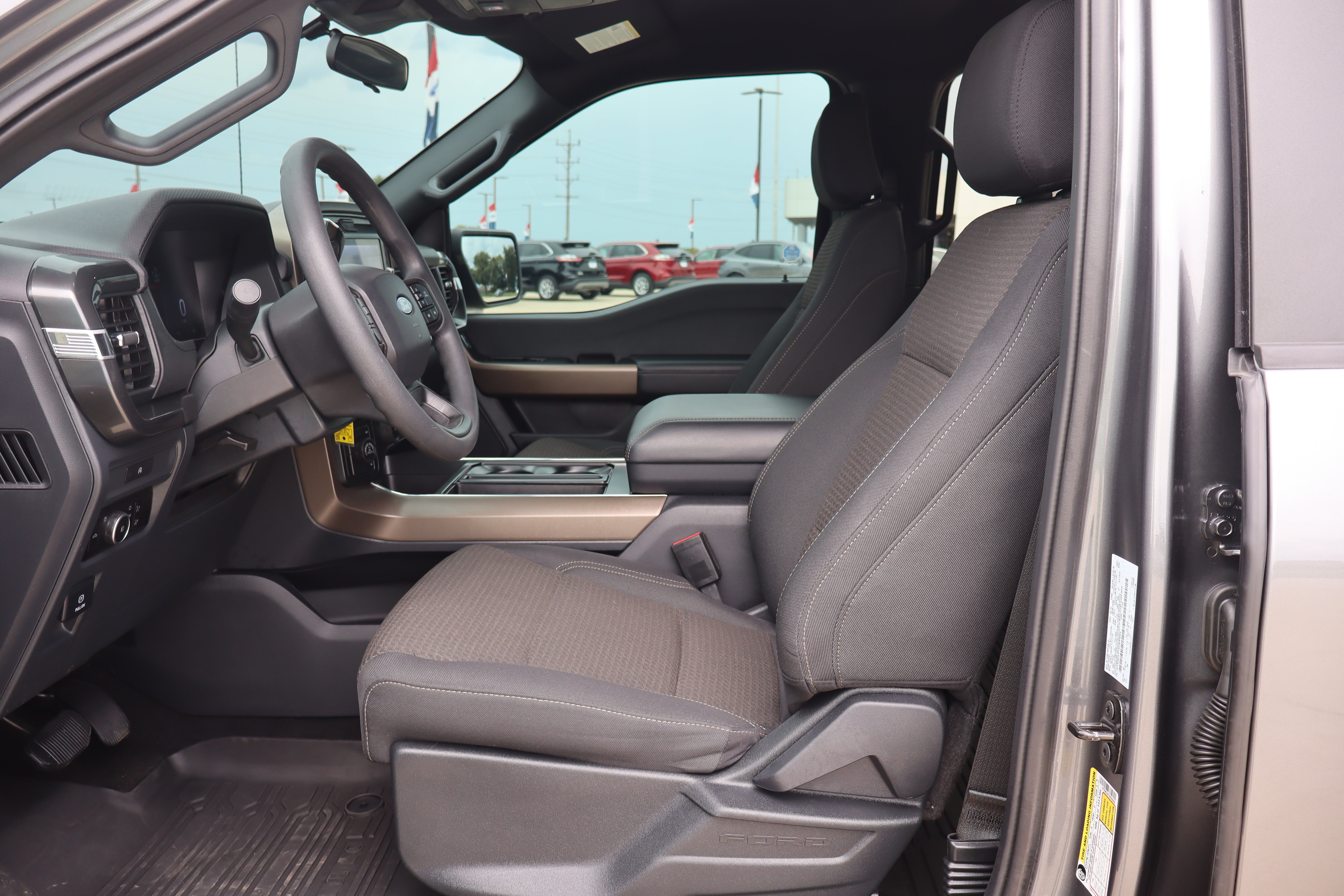 Used 2025 Ford F150 STX w/ Equipment Group 201A FX4 AWD/4WD image 9
