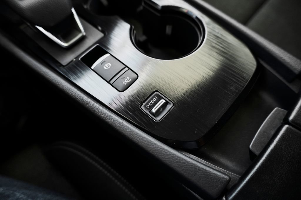 Used 2024 Nissan Rogue SV FWD image 39