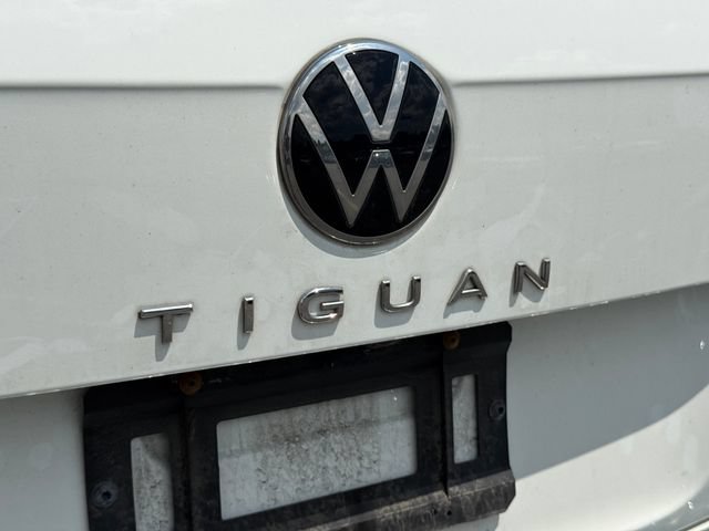 Used 2024 Volkswagen Tiguan SE AWD/4WD image 16