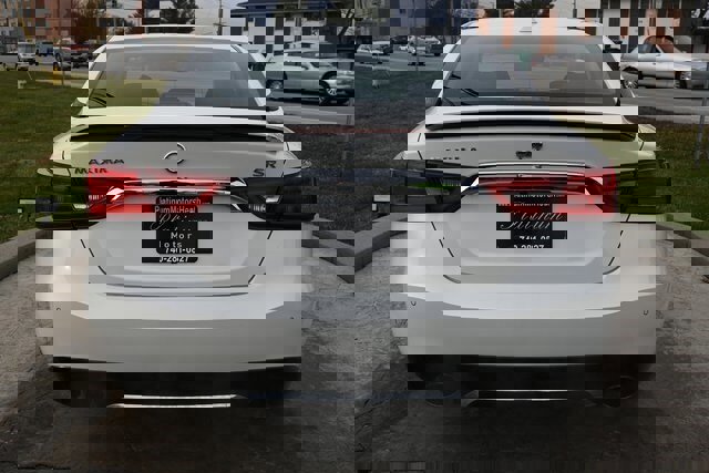 Used 2016 Nissan Maxima SR w/ Midnight Edition image 6