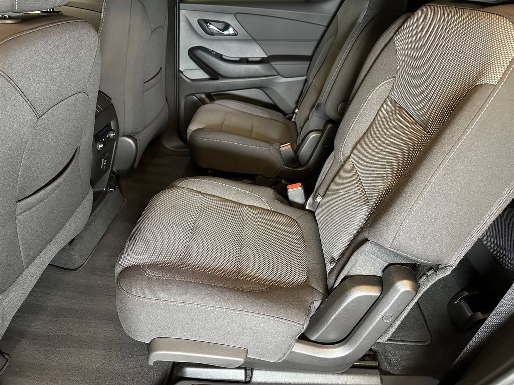Used 2023 Chevrolet Traverse LT AWD/4WD image 20