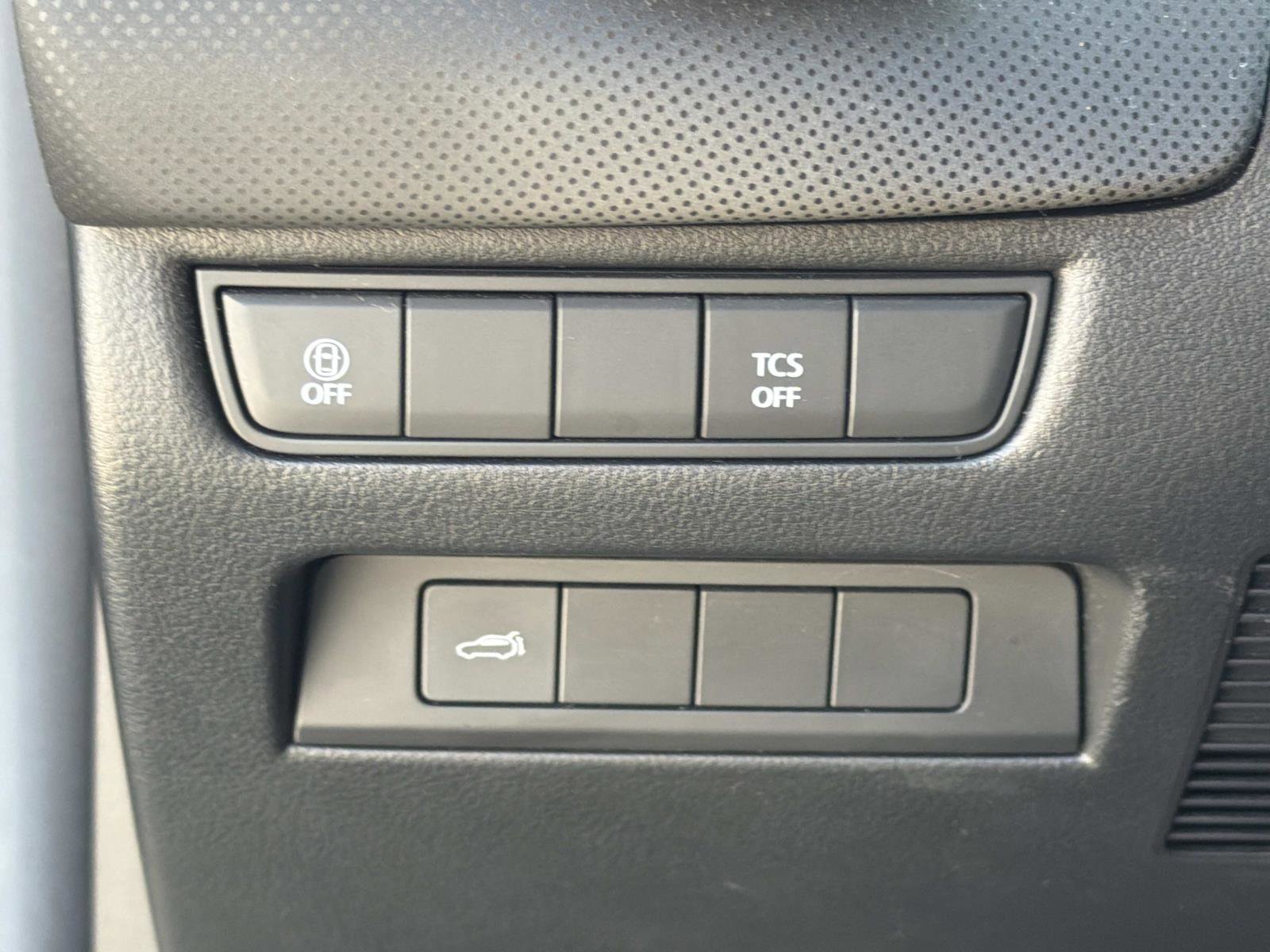 Used 2024 MAZDA CX-50 AWD 2.5 S w/ Preferred Package image 17