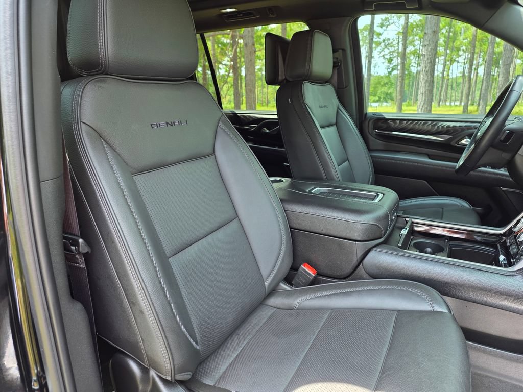 Used 2024 GMC Yukon XL Denali w/ Denali Reserve Package AWD/4WD image 30