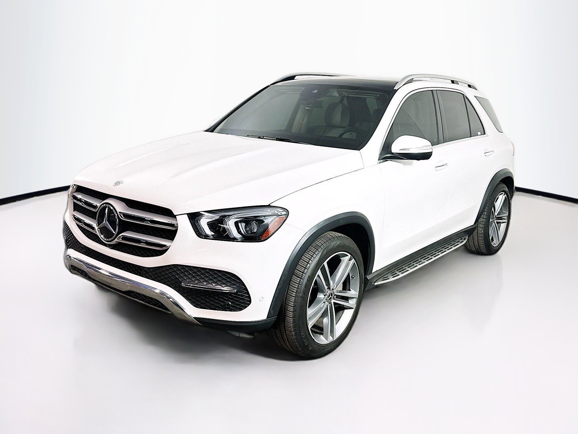 Used 2022 Mercedes-Benz GLE 350 4MATIC image 3