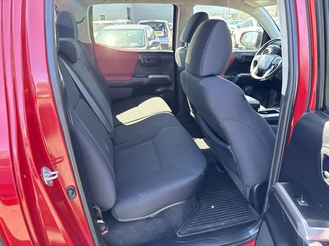 Used 2022 Toyota Tacoma SR5 w/ Technology Package AWD/4WD image 11