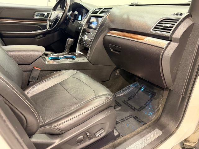 Used 2017 Ford Explorer Limited AWD/4WD image 32