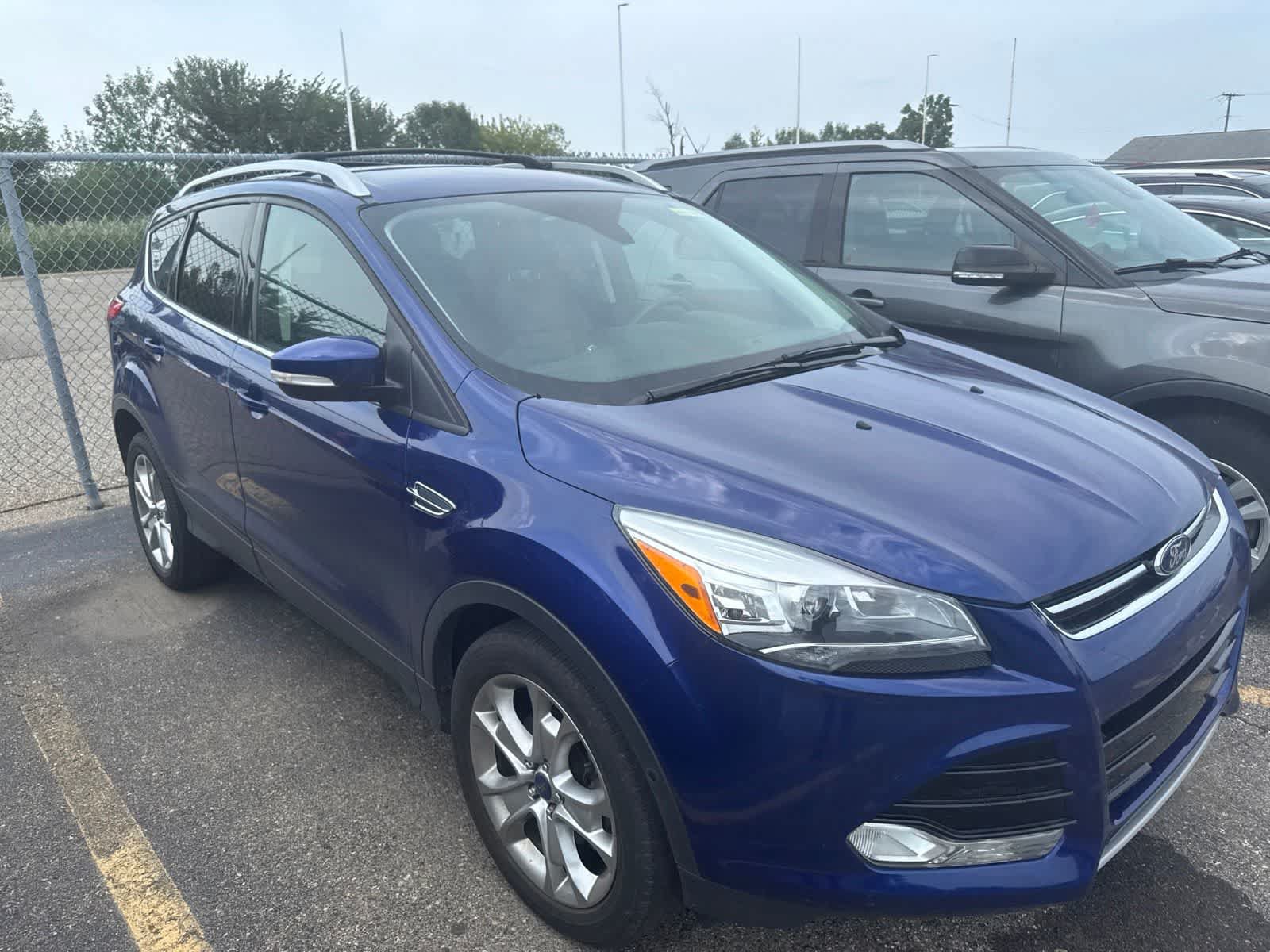 Used 2016 Ford Escape Titanium w/ Equipment Group 301A AWD/4WD image 9