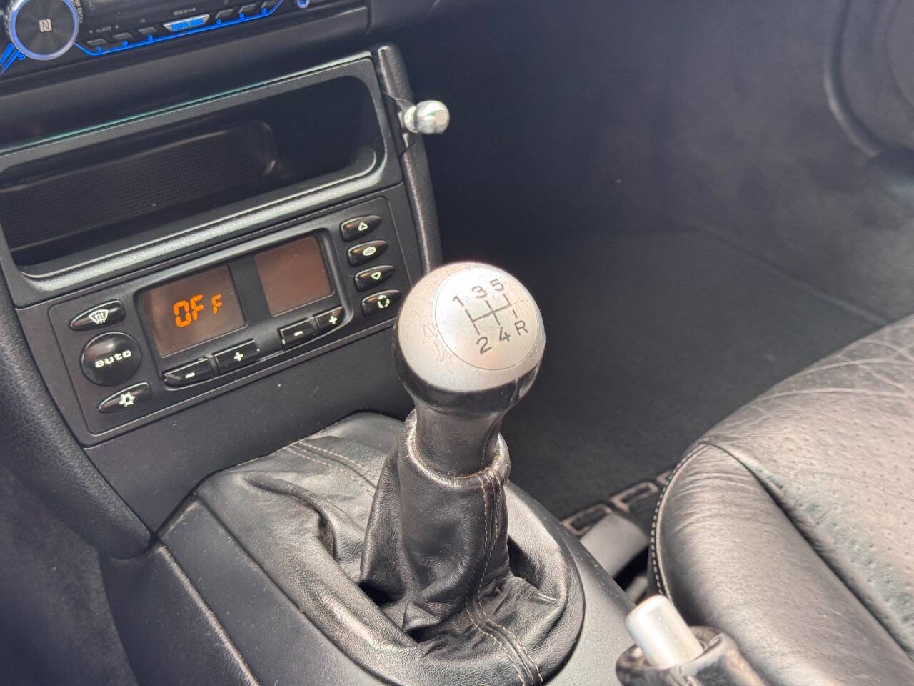 Used 2001 Porsche Boxster RWD image 18