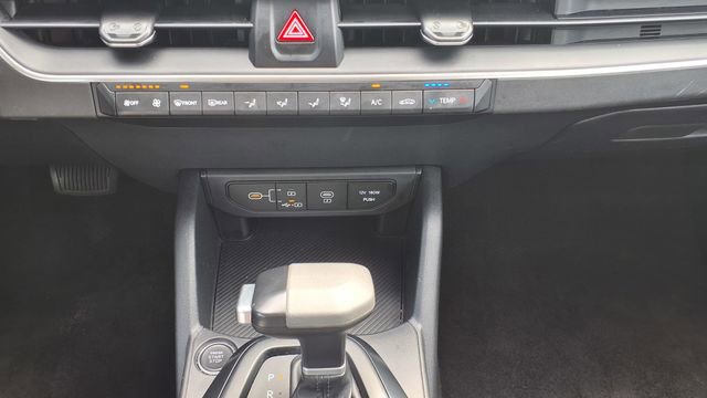 Used 2025 Kia K4 LXS image 25