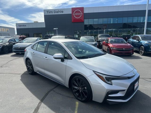 Used 2023 Toyota Corolla SE FWD image 1