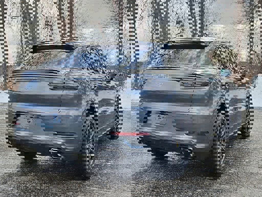 Certified 2022 Porsche Cayenne image 7