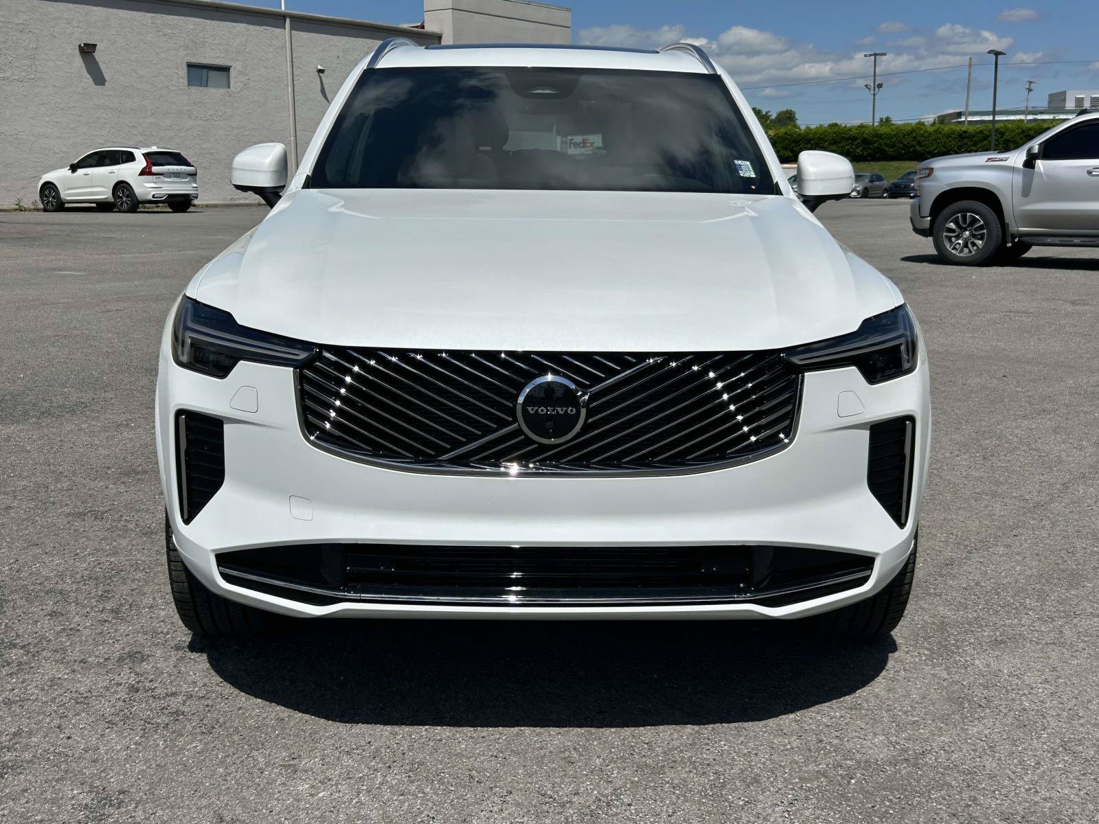 New 2026 Volvo XC90 B6 Plus w/ Protection Package Premier AWD/4WD image 8