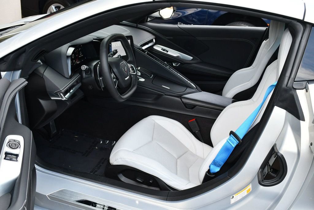 Used 2024 Chevrolet Corvette Stingray Coupe w/ Chrome Exterior Badge Package RWD image 36