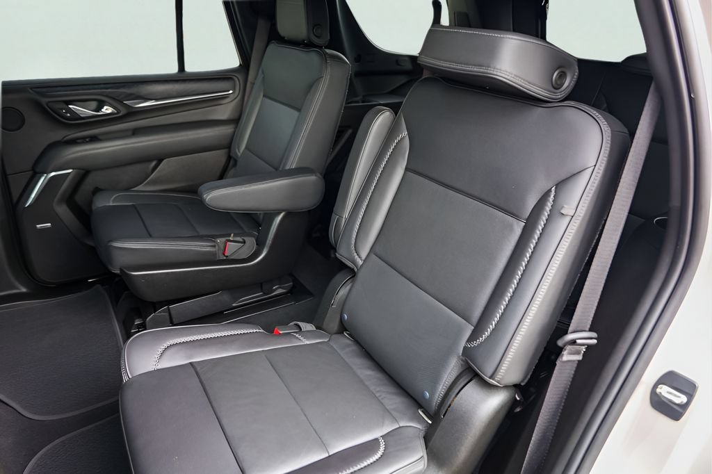 Used 2021 GMC Yukon Denali w/ Advanced Technology Package RWD image 28