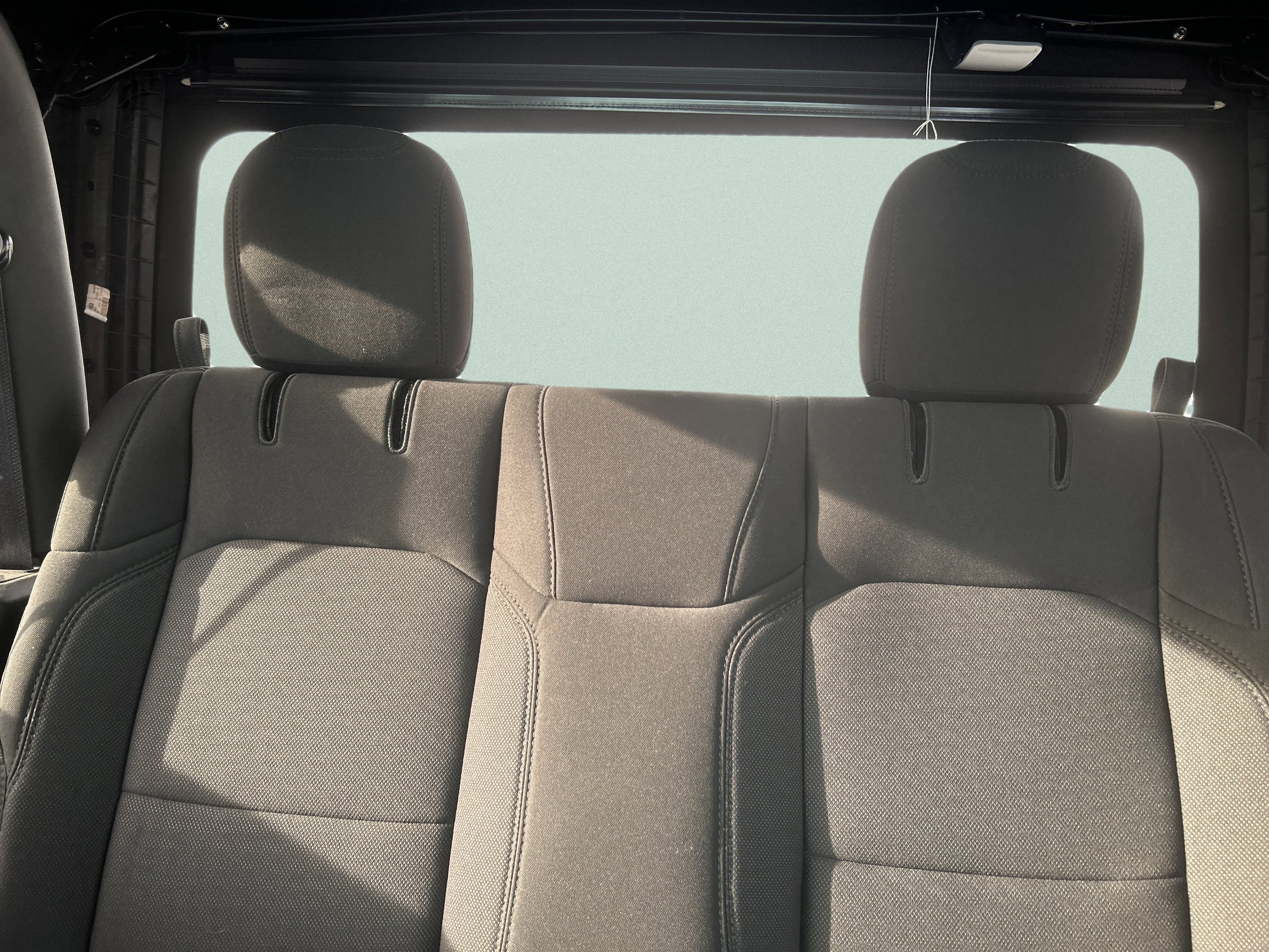 Used 2022 Jeep Wrangler Sport S image 32