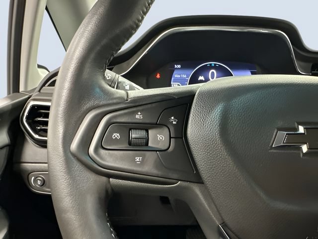 Used 2023 Chevrolet Bolt LT w/ Infotainment Package FWD image 18