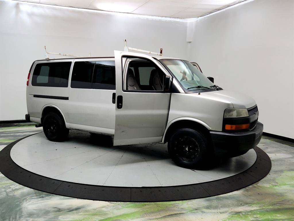 Used 2007 Chevrolet Express 1500 AWD Passenger w/ LT Preferred Equipment Group image 10