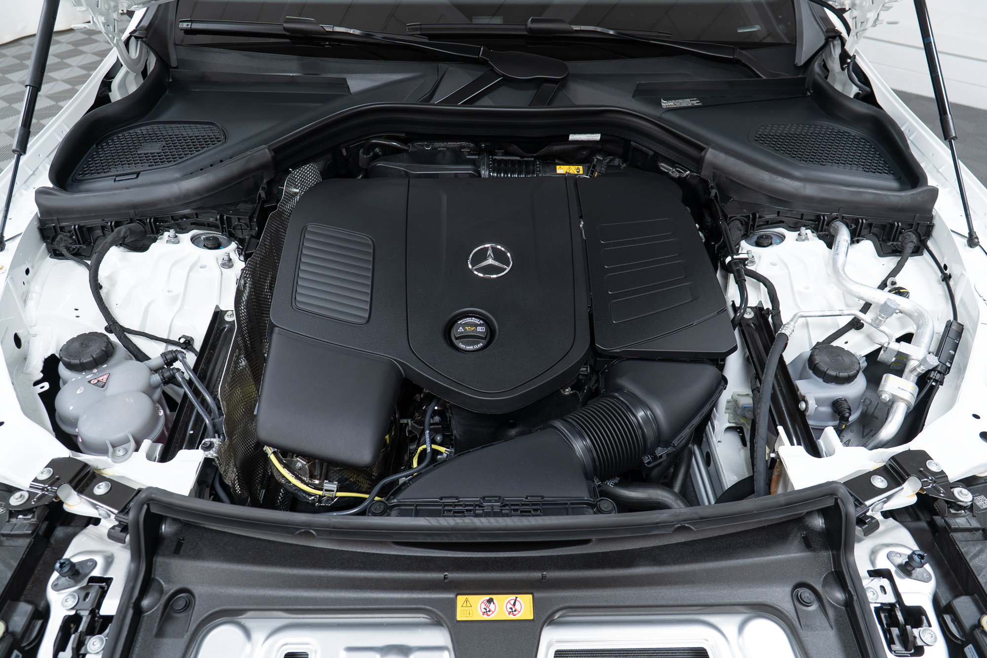 New 2027 Mercedes-Benz GLC 300 4MATIC image 9