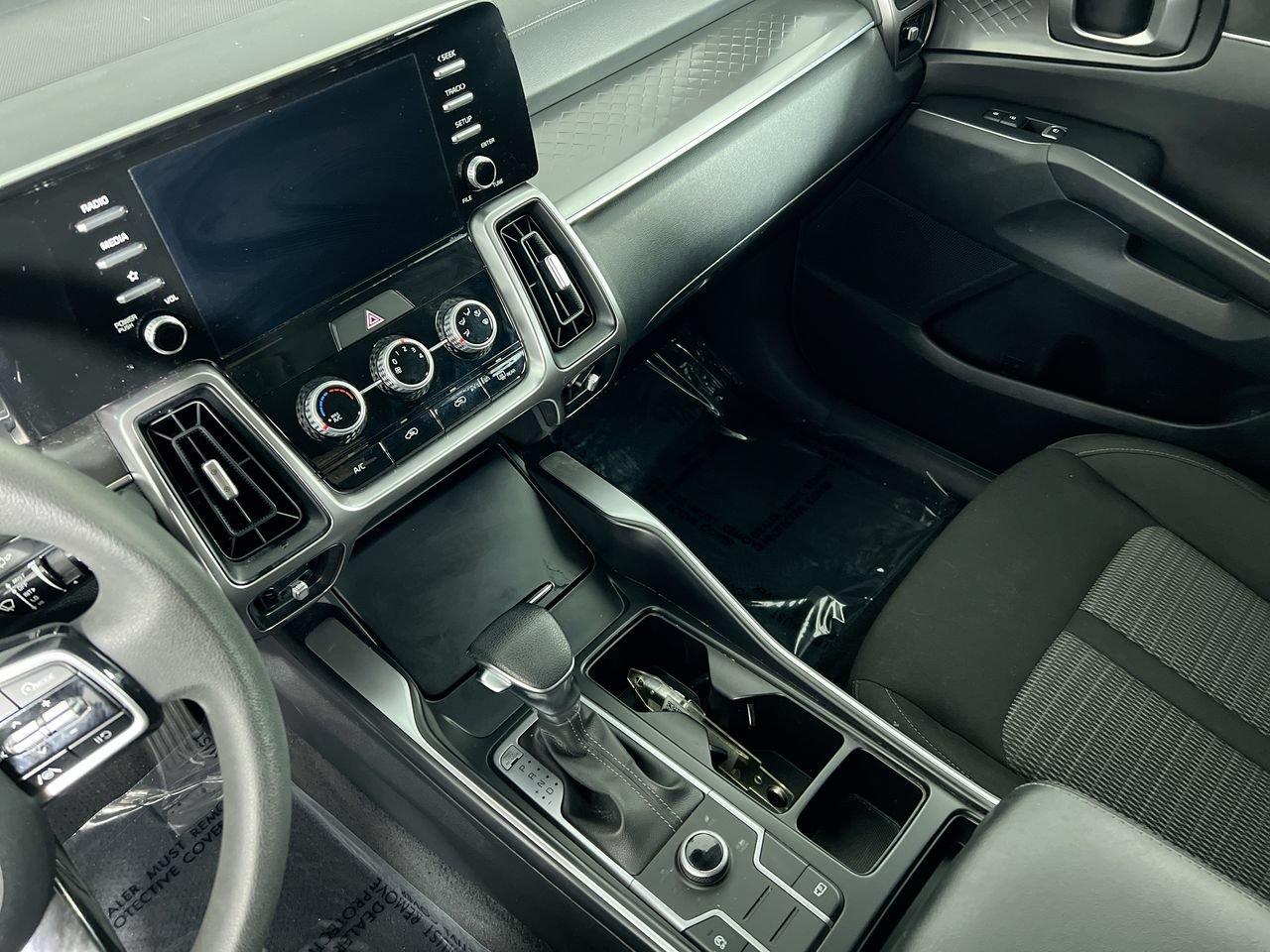 Certified 2023 Kia Sorento LX AWD/4WD image 18