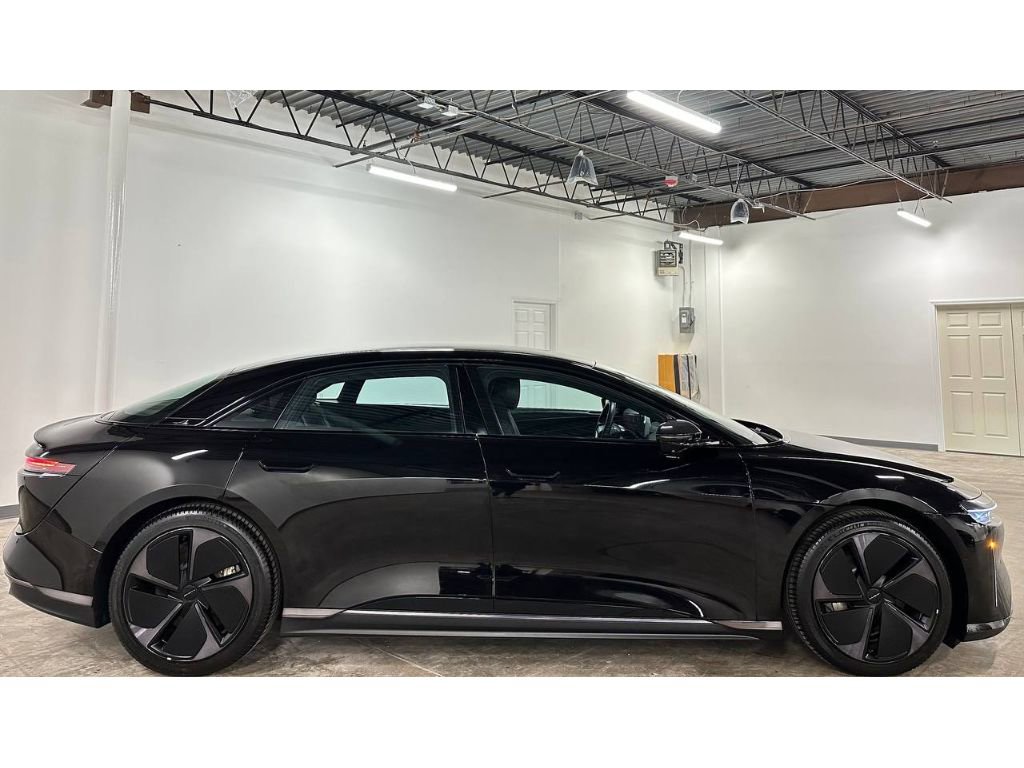 Used 2025 Lucid Air Grand Touring image 9
