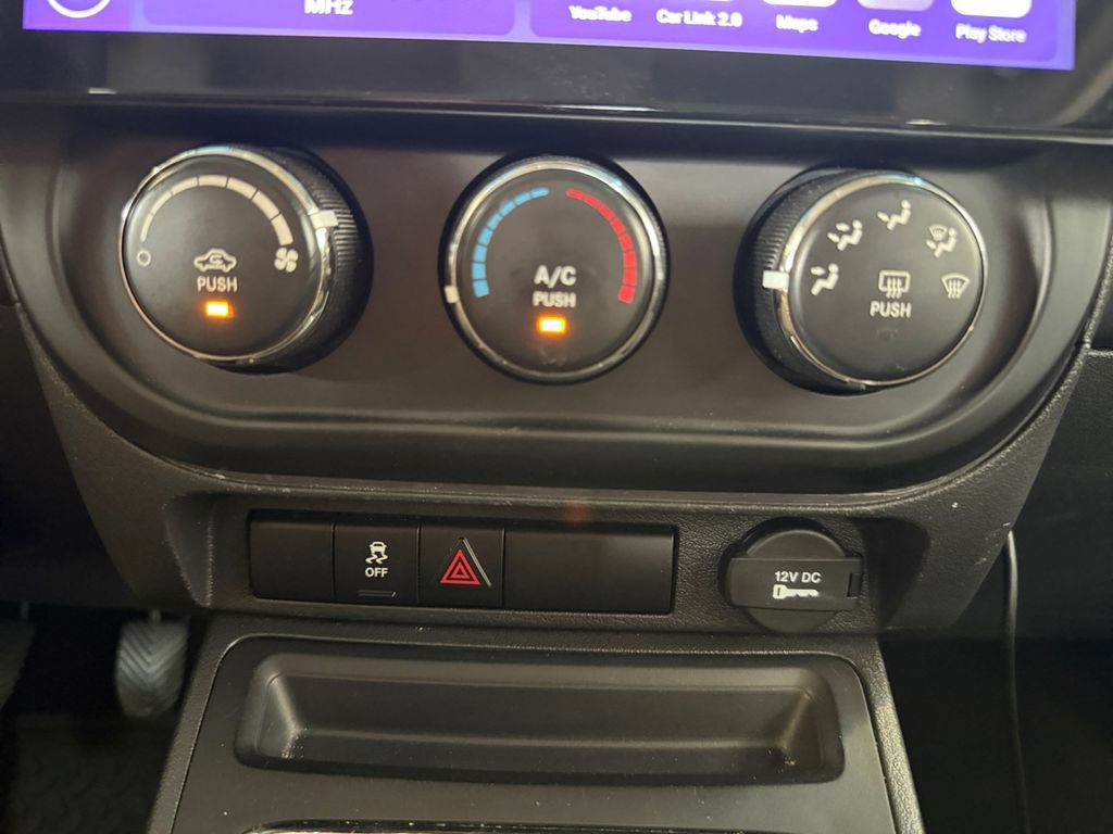 Used 2016 Jeep Patriot Sport w/ Tire & Wheel Group FWD image 21