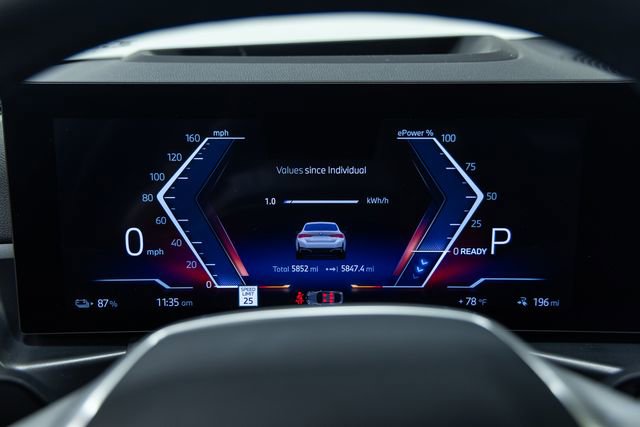 Used 2025 BMW i4 xDrive40i w/ Premium Package image 2