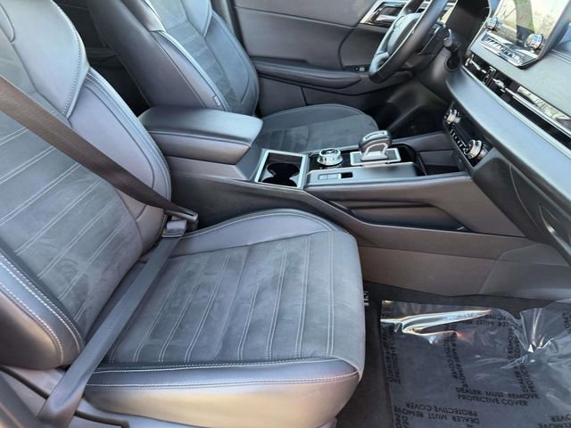 Used 2024 Mitsubishi Outlander SE image 9