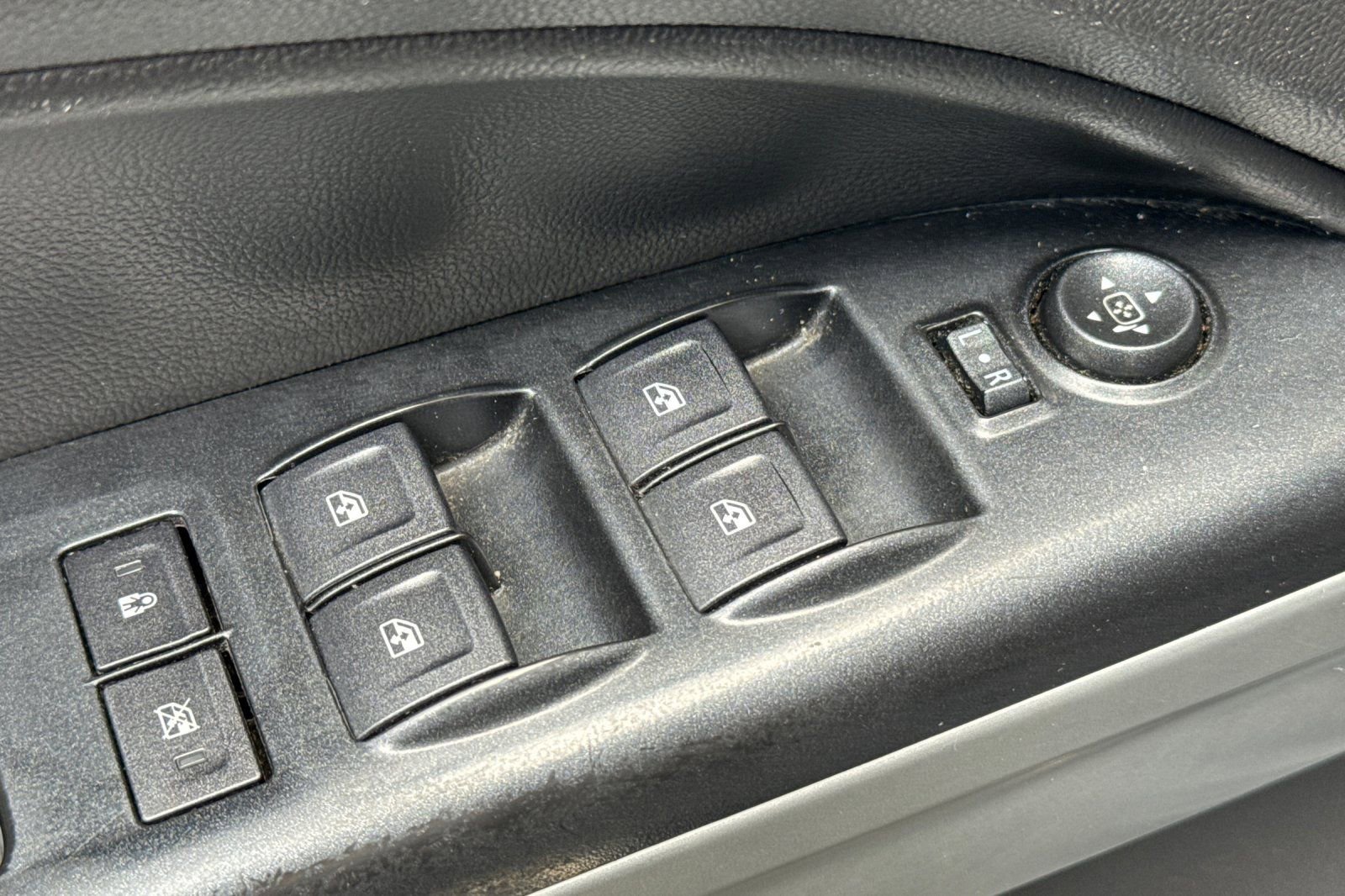 Used 2016 Chevrolet Colorado LT image 13